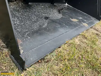 New Tomahawk 78” snow/mulch skid steer bucket, welded on high carbon cutting edge, skid steer...