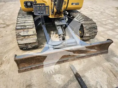 USED 2021 XCMG XE60