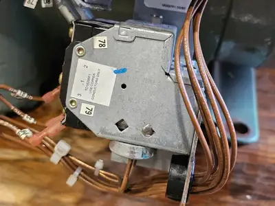 Used CARLYLE 06DF3282BA3600 HVAC Parts and Equipment British Columbia CA | Lenmark #1426224