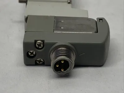 SY3140-5WO | SMC  Pneumatic Solenoid Valve 5-Port 24VDC - Used