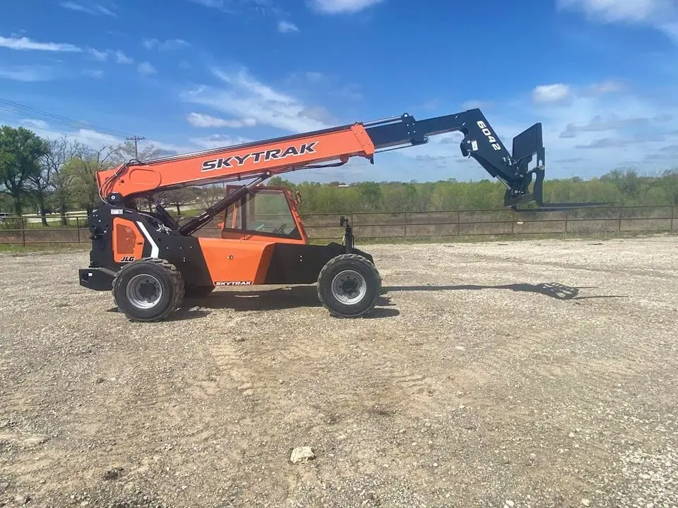 USED 2017 SkyTrak 6042