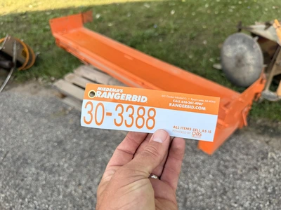 Used TAILGATE SALTER _UNKNOWN_ Dry Spreaders Michigan US | Miedema Asset Management Group #1414328