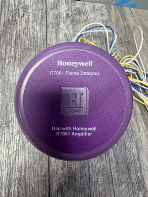 USED HONEYWELL C7061