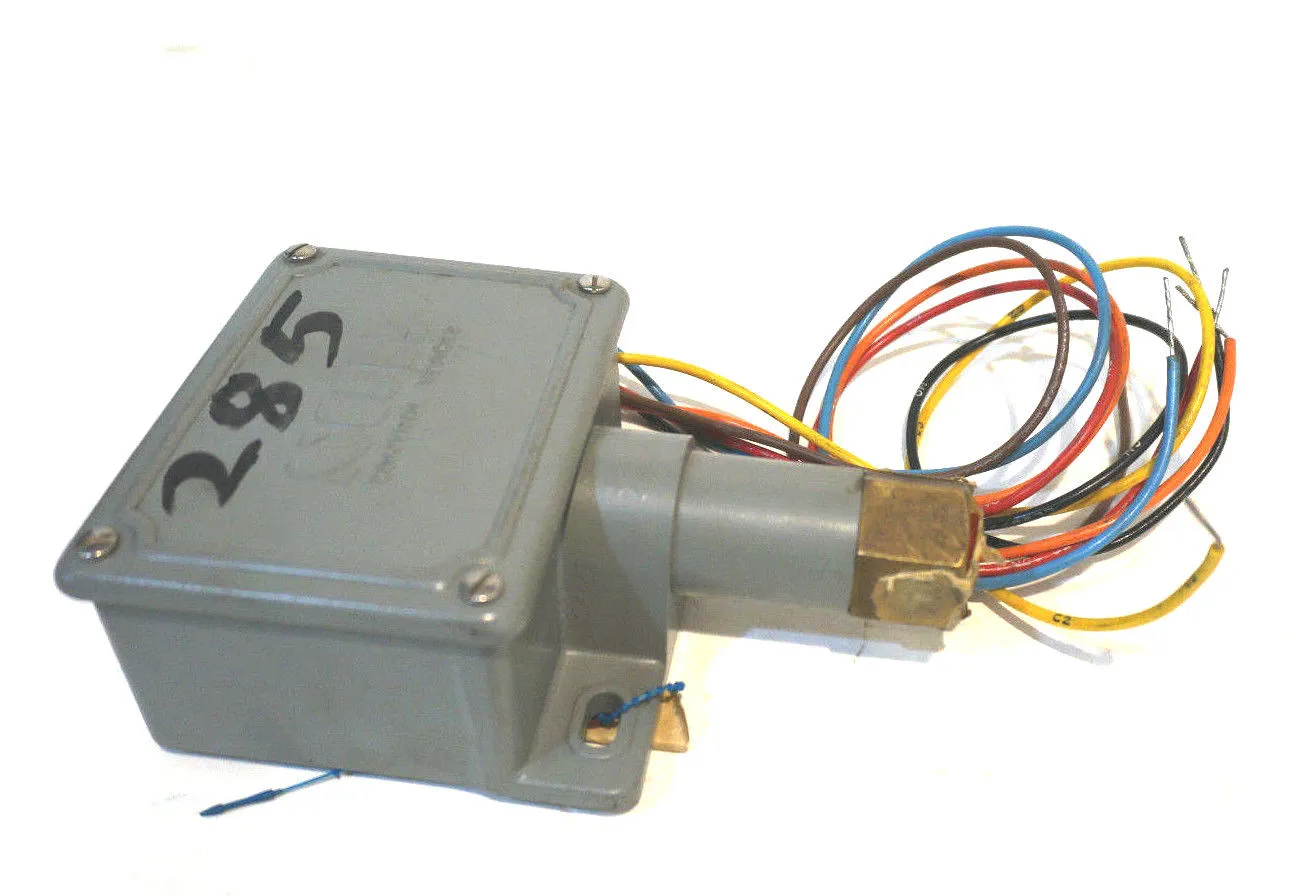 NEW STATIC O RING 2NN-KK5-P1-D4C PRESSURE SWITCH 500-3000PSI 2NNKK5P1D4C