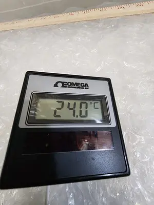 OMEGA TEMPERATURE READER