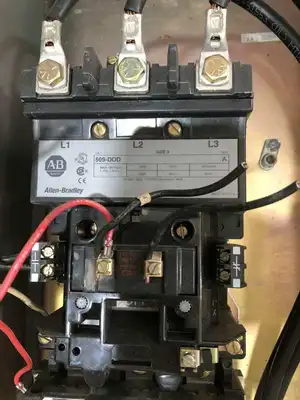 Allen Bradley 512DAB6P26R NEMA COMBINATION STARTER W/ DISCONNECT NEMA 3