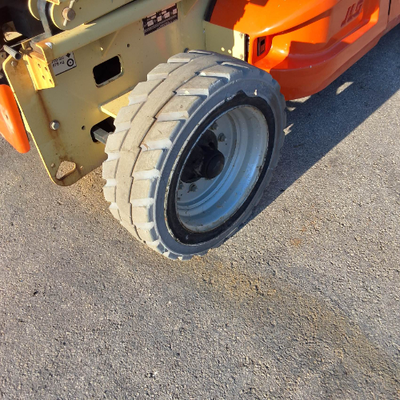 USED 2013 JLG 4069LE