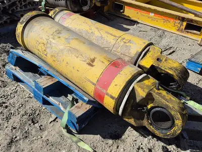 830E-DC LH Hoist Cylinder - 45,217 hrs