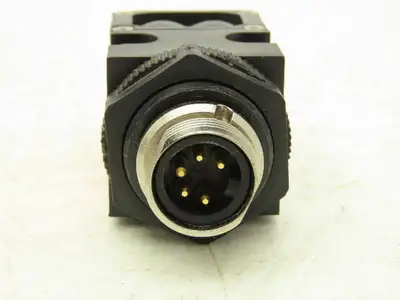 Banner SMA915DQD Valu-Beam Photoelectric Diffuse Sensor 90-130VAC SPDT Relay QD