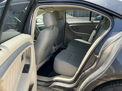 USED 2018 FORD TAURUS