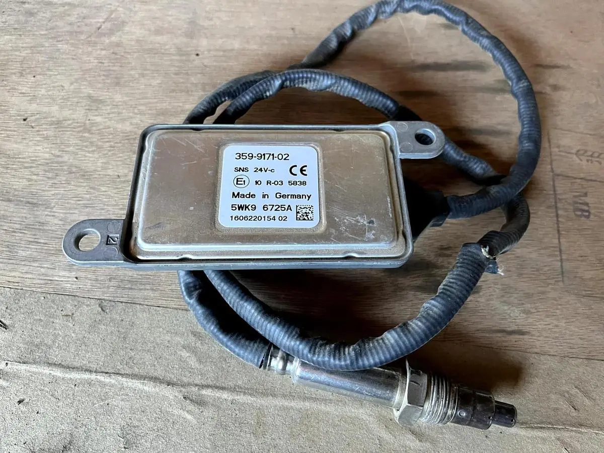 KM Diesel Nitrogen Oxides Nox sensor 22014032 FITS Truck D11 D13 D16 Mack MP8
