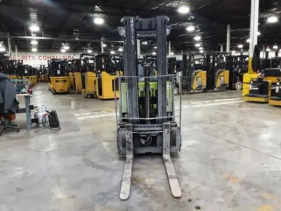 USED 2020 CLARK TMX15