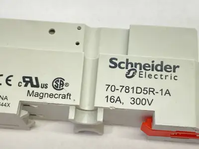 Used Schneider Electric Relay Base 16A 300V LOT OF 4 Relays & Switches Michigan US | Maverick Industrial Sales #1395410