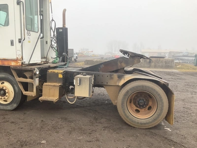 USED 2008 OTTAWA 4X2 YARD SPOTTER