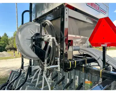 Used HINIKER _UNKNOWN_ Seeders Iowa US | Keast Enterprises #1360324