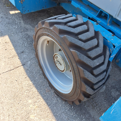 USED 2011 Genie GS-5390 RT