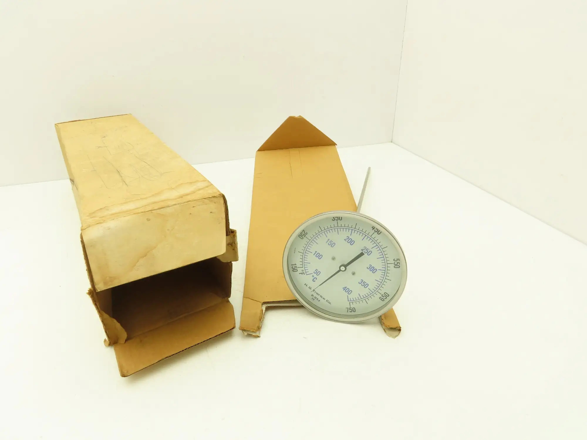 Trerice Boiler Temp Thermometer Gauge 5"Dial 18"Stem 150-750°F Bi-Metal 1/2"NPT