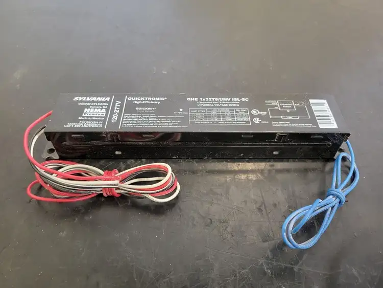 Used SYLVANIA QHE 1X32T8/UNV ISL-SC Misc Electrical & Power Parts British Columbia CA | Lenmark #249268