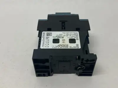 USED SIEMENS SIRIUS POWER CONTACTOR 3-POLE AC-3E/AC-3, 17A 7.5 KW 400V
