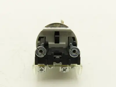Allen Bradley 800T-H33B Cylinder Lock Selector Switch 2 Position Keyed Ser T