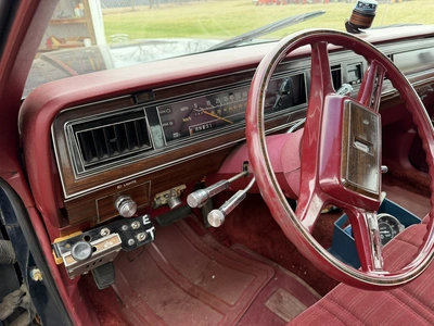 USED 1981 FORD CROWN VICTORIA