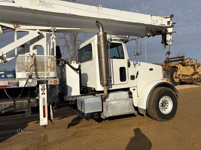 Used 2010 ALTEC AC38-127S Truck-Mounted Cranes Tennessee US | Moore Equipment #1517217