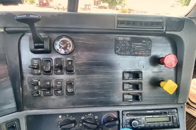 Used 2008 FREIGHTLINER COLUMBIA Conventional trucks Wisconsin US | Proxy Equipment #1385052