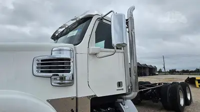 Used 2012 FREIGHTLINER CORONADO 122 SD Cab Chassis trucks Texas US | Roll Off Truck World #1491756