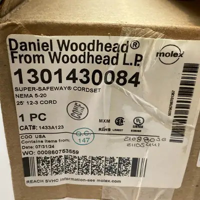 USED MOLEX SUPER-SAFEWAY CORDSET NEMA 5-20 25' 12/3 YELLOW M-F 12 AWG