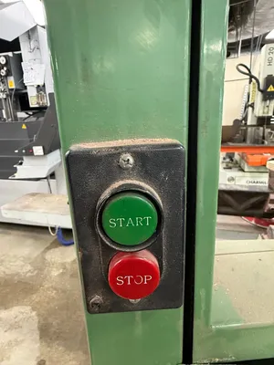 2000 GENERAL INTERNATIONAL 90-100M1 Vertical Band Saws | ListingHippo (4)