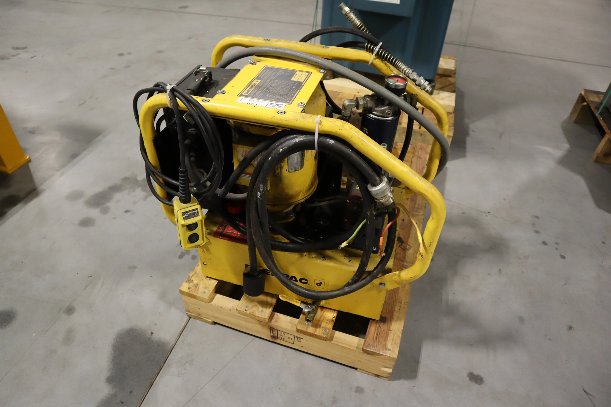 Used ENERPAC GPER5420GFH Hydraulic Pumps Minnesota US | Machinesused.com #1295556