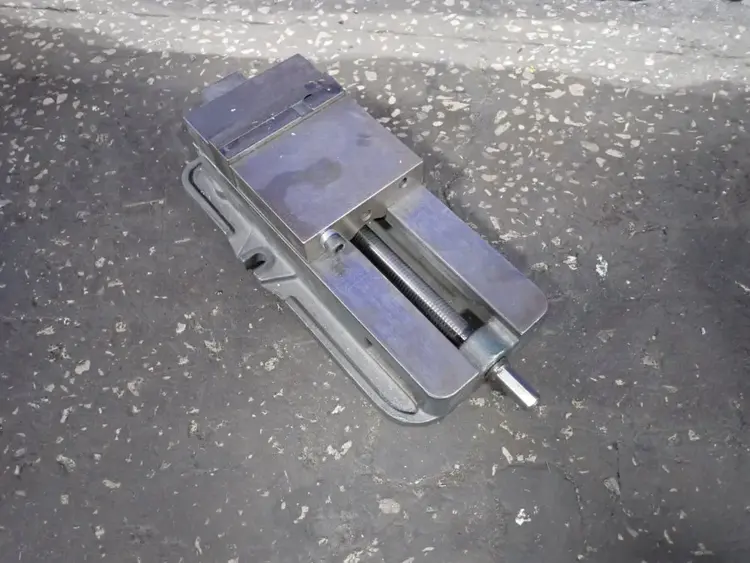 Used KURT MFG CO D675 Tooling & Accessories (Other) | HGR 24 #749206