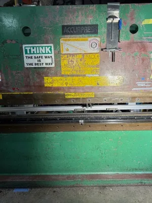 USED 1992 ACCURPRESS 717512