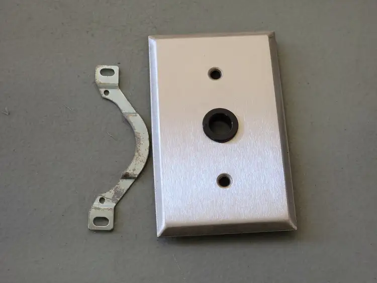 New | in-Stock HUBBELL 97181 Misc Electrical & Power Parts British Columbia CA | Lenmark #281872