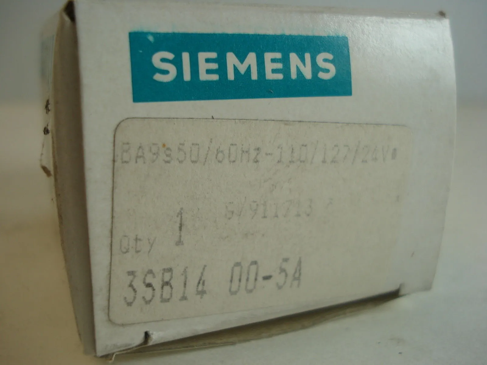 NEW SIEMENS 3SB14 00-5A