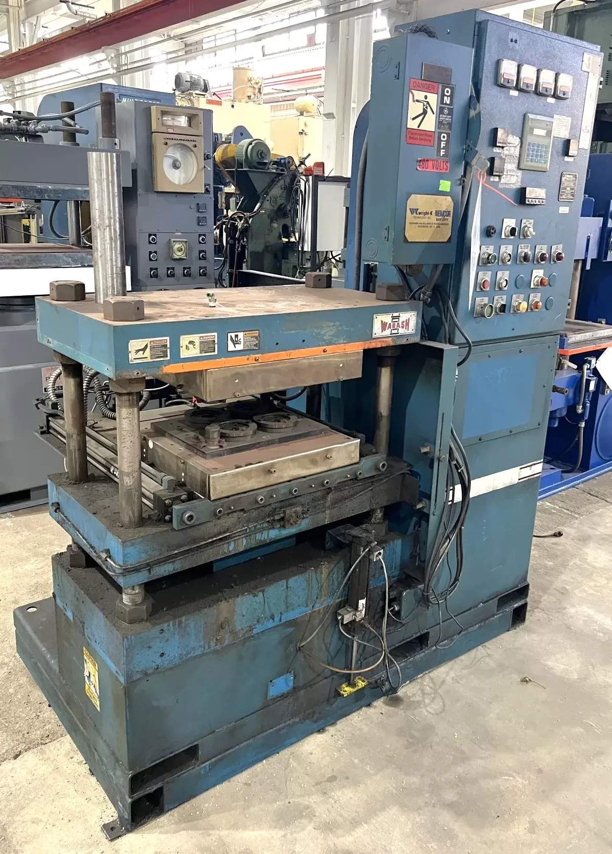USED 1995 WABASH WABASH V50H-18-BCY PRESS