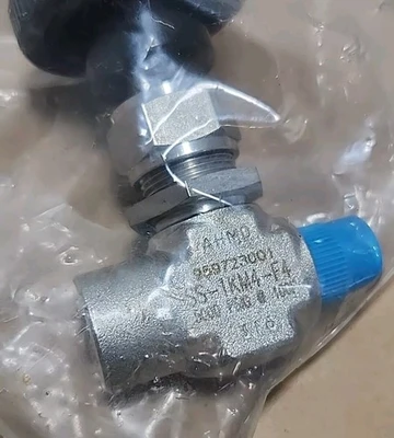 NEW Swagelok SS-1KM4-F4