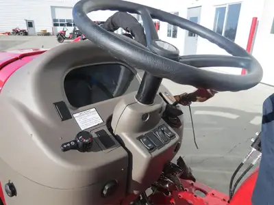 New | in-Stock 2024 CASE IH FARMALL 40A Sub-Compact & Compact Tractors Pennsylvania US | Zimmerman Farm Service #1410496