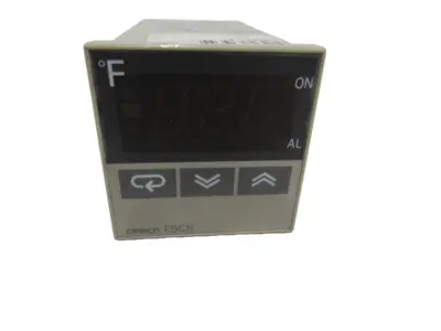 USED OMRON E5CS-Q1PX-F TEMPERATURE CONTROLLER E5CSQ1PXF