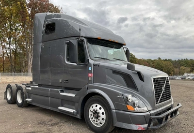 USED 2014 VOLVO VNL 6X4