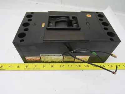 Mitsubishi Electric NF225-G 120 Amp 3 Pole Circuit Breaker W/Auxiliary Switch
