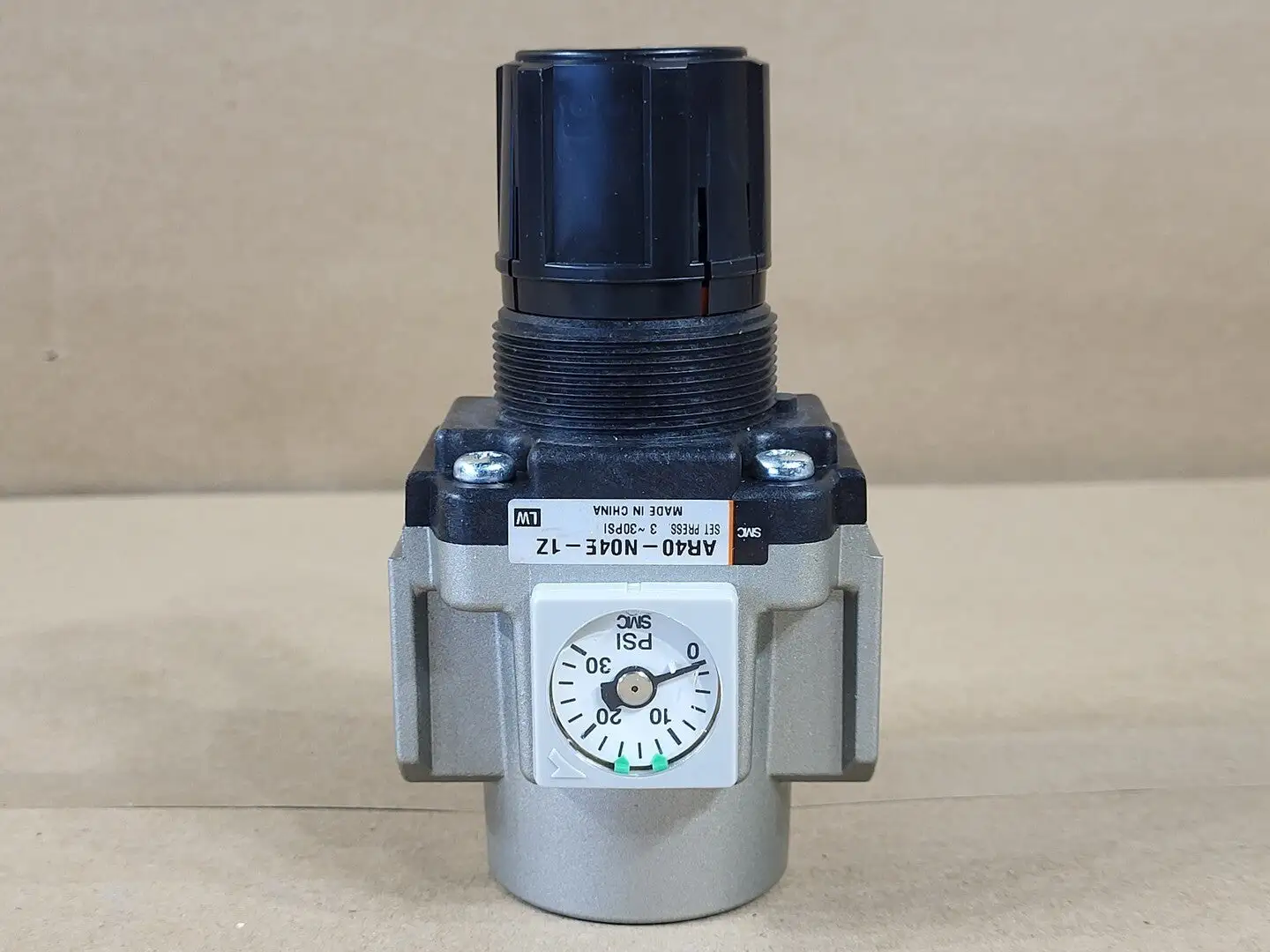 NEW SMC AR40-N04E-1Z