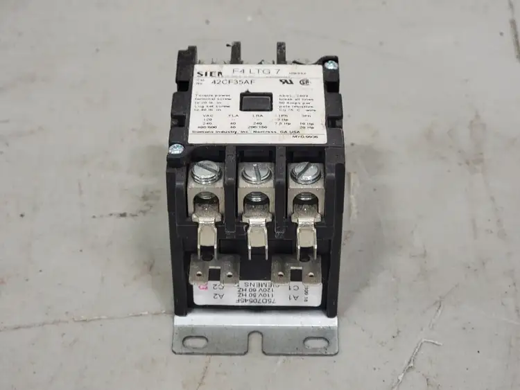 Used 2009 SIEMENS 42CF35AF Switchgears British Columbia CA | Lenmark #241122