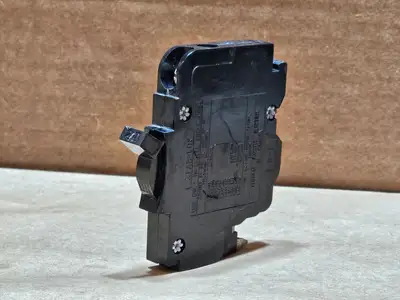 Used FEDERAL PACIFIC NA120 Switchgears British Columbia CA | Lenmark #1438598