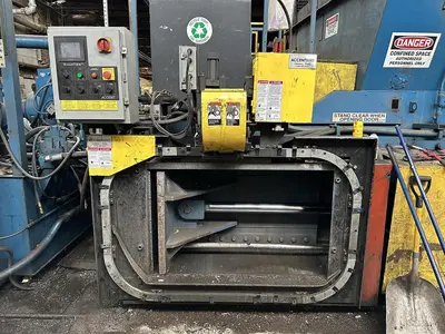 USED HARRIS GORILLA 200T-13/9 TWO-RAM BALER