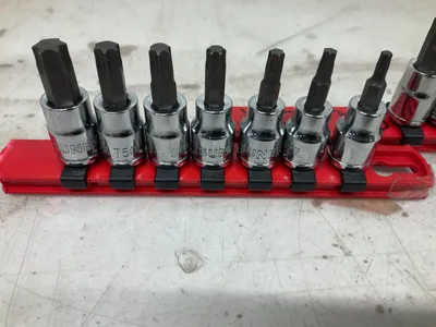 Used _UNKNOWN_ _UNKNOWN_ Screw Drivers Michigan US | Miedema Asset Management Group #1402752