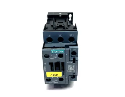 3RT2028-1BB40 | Siemens  Contactor 3PH 3P 18.5kW 38A 24VDC 400V - Used