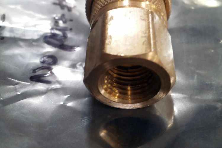 Used Milton Kwik Change "M" Style Coupler / 1/4" Brass Electrical Fittings Arizona US | ASSET CONVERSION SPECIALISTS, INC. #312555