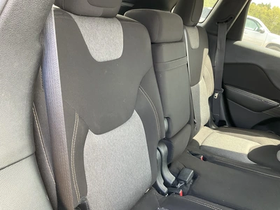 USED 2016 JEEP CHEROKEE