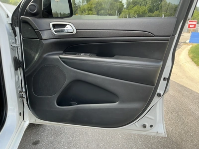 USED 2018 JEEP GRAND CHEROKEE